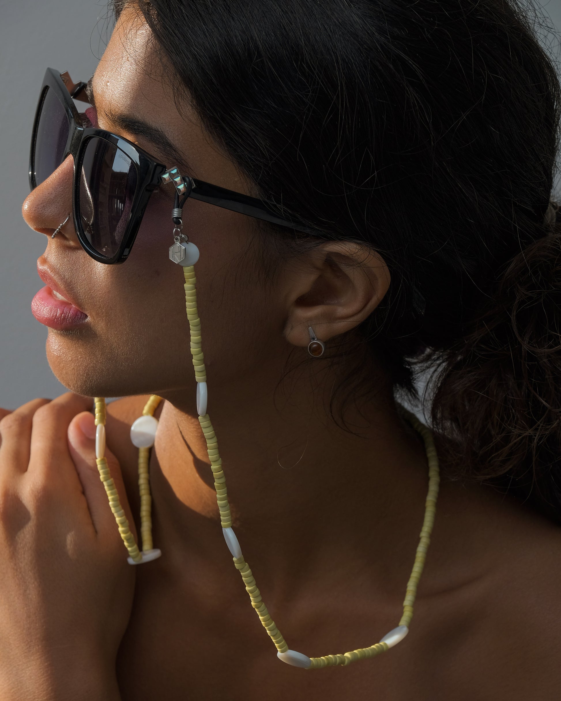 yellow glasses chain