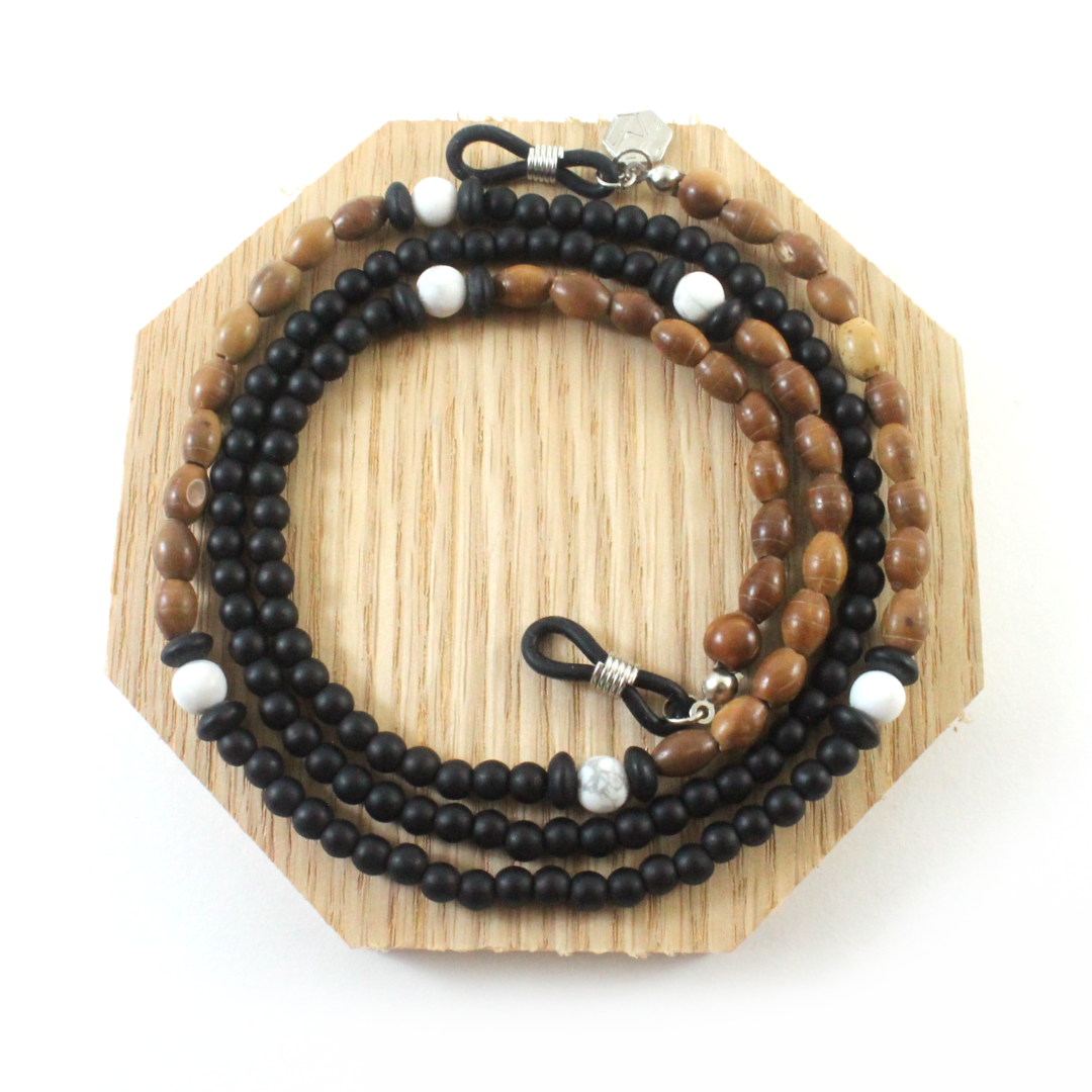 Onyx with wood beads eyewear chain