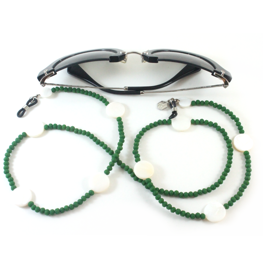 Green crystal with mother of pearl eyewear chain
